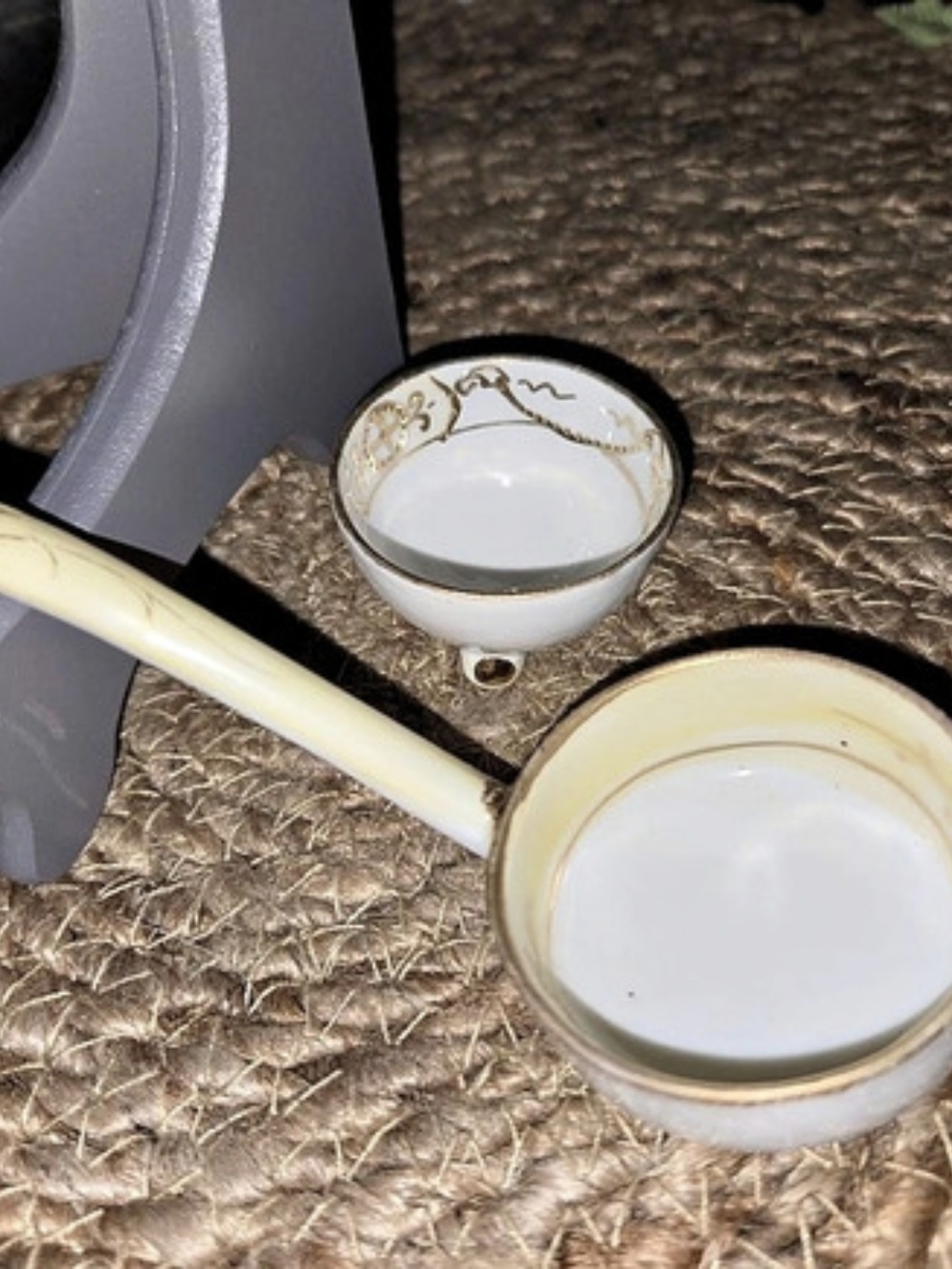 Nippon Salt Cellar And Mayo Spoon White & Gold